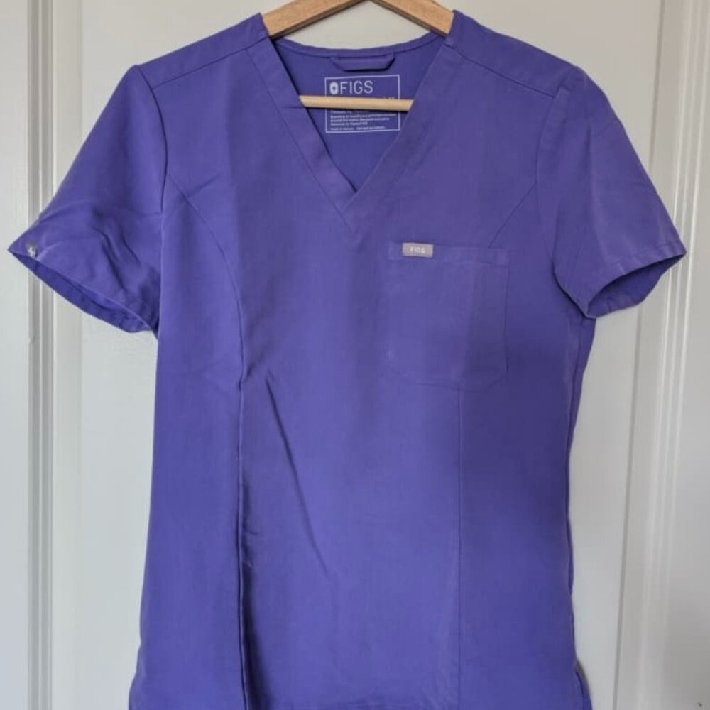 Figs Technical Collection Amethyst Scrub Top / Slim Catarina One-Pocket Top XS